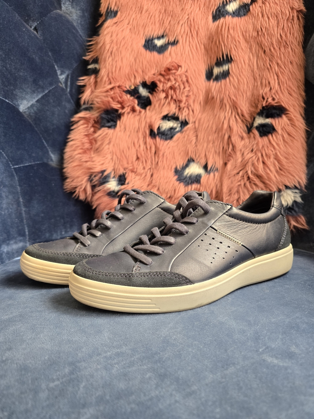 Ecco Navy Leather Low-Top Sneakers with Cream Sole
